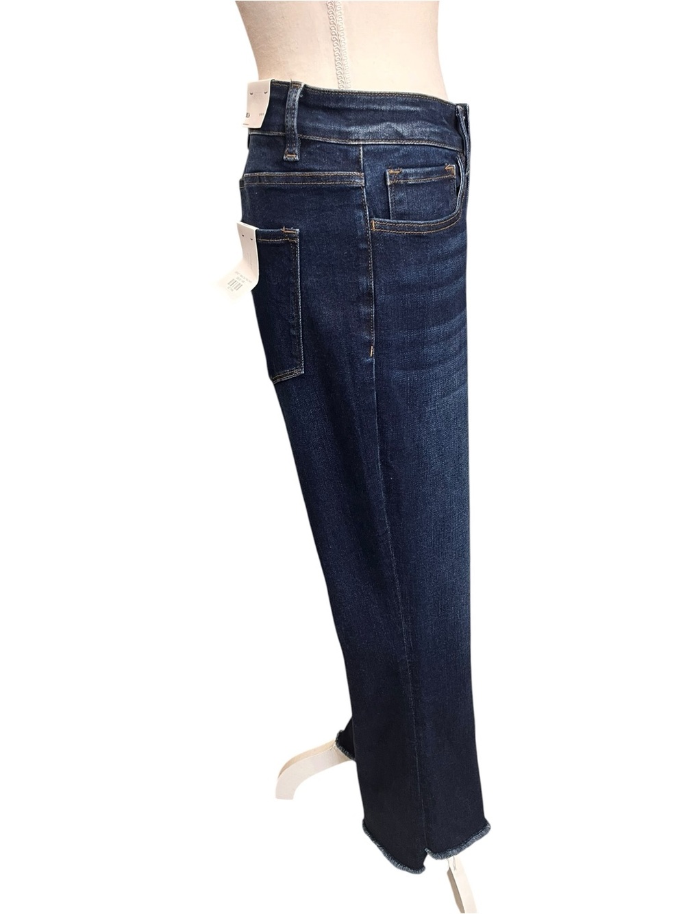 Vervet Bella High Rise Crop Flare Jeans Women’s 14 Dark Wash Raw Hem NWT - Picture 4 of 13